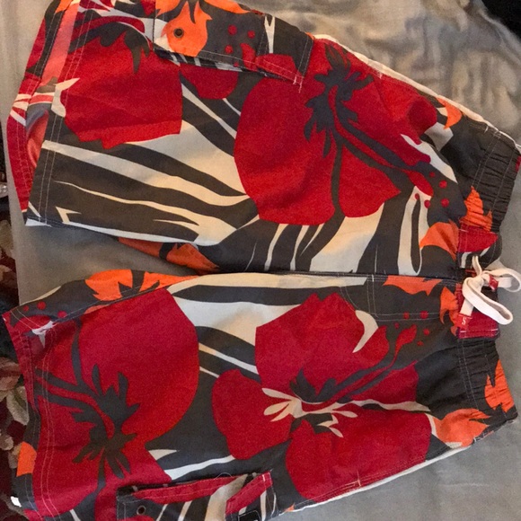 2 pairs of swim shorts for men - Picture 3 of 4